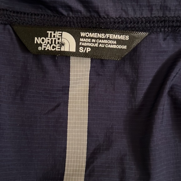 North face navy blue windbreaker - Picture 3 of 4